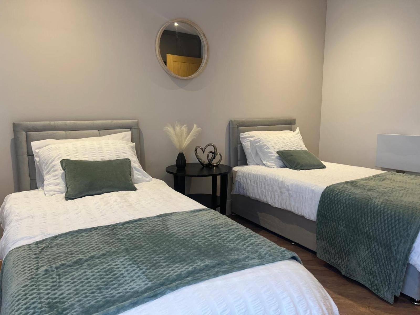 New 2 Bedroom Apartment Rickmansworth Town Centre Екстер'єр фото