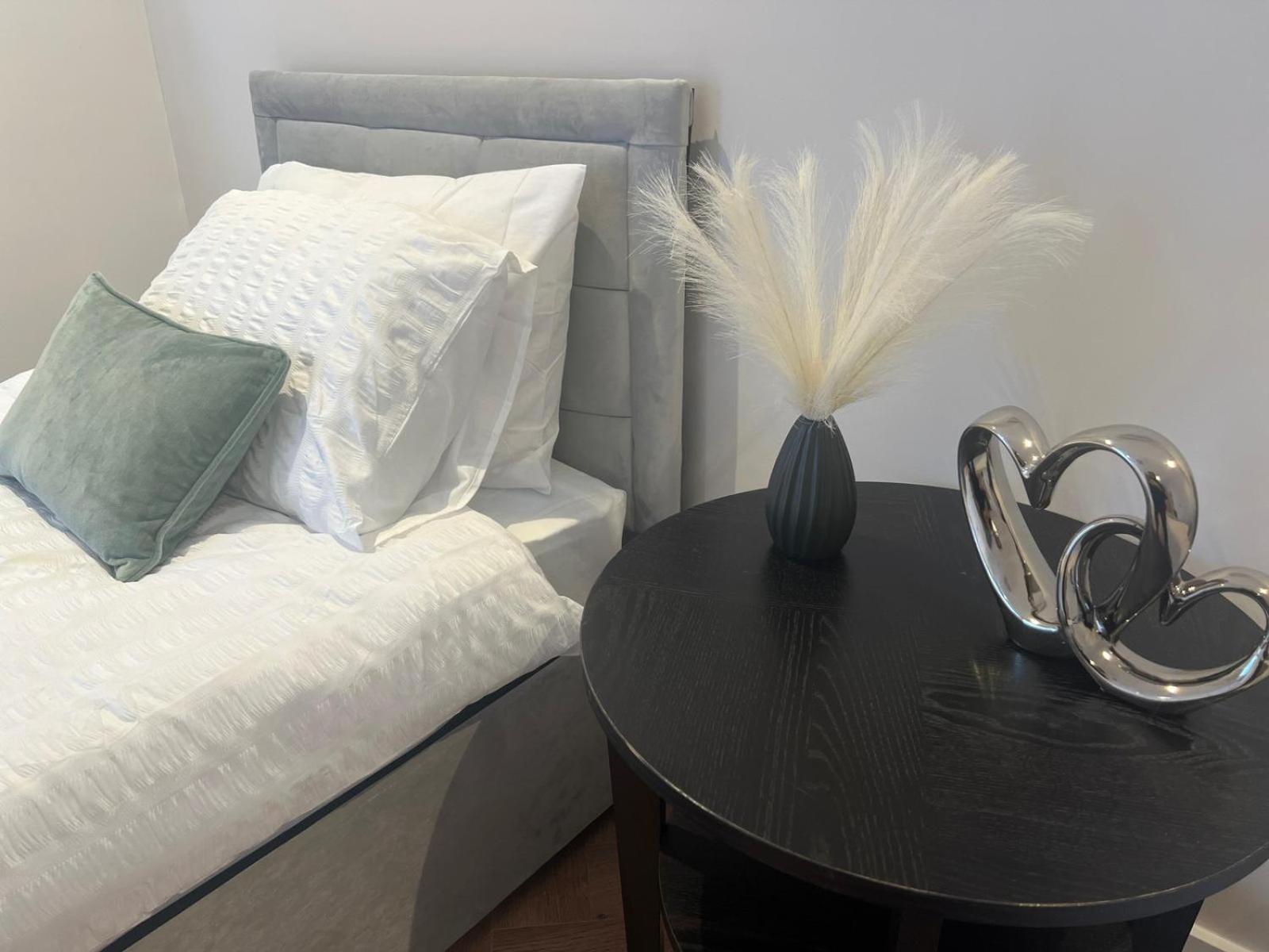 New 2 Bedroom Apartment Rickmansworth Town Centre Екстер'єр фото